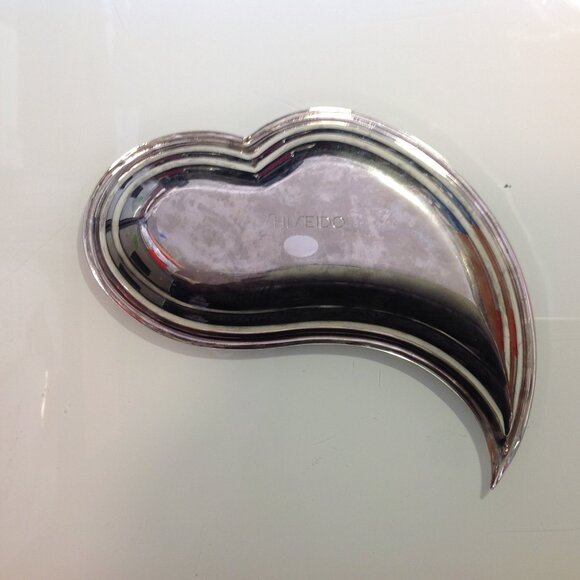 Shiseido Silverplate HEART in Motion Trinket Presentation Vanity Tray Di… - Picture 8 of 11